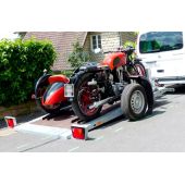 Remorque avec abaissement hydraulique