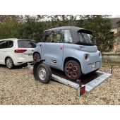 Remorque avec abaissement hydraulique