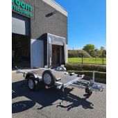 Remorque avec abaissement hydraulique