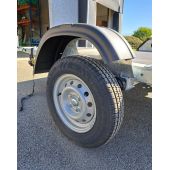 Remorque avec abaissement hydraulique